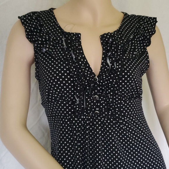 💀4 for $20- Black and White Polka Dot Top - Picture 2 of 12